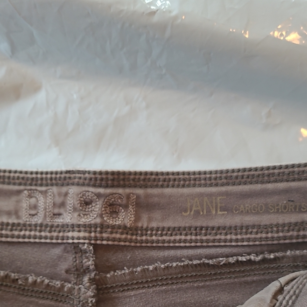 DL 1961 Jane Cargo Shorts Brown Size 25 - Picture 4 of 8